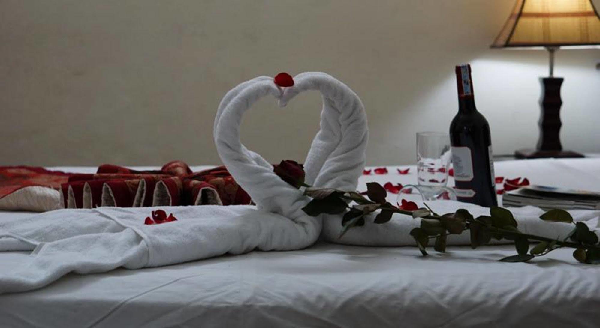 Hanoi Golden Moon Guest House & Travel מראה חיצוני תמונה